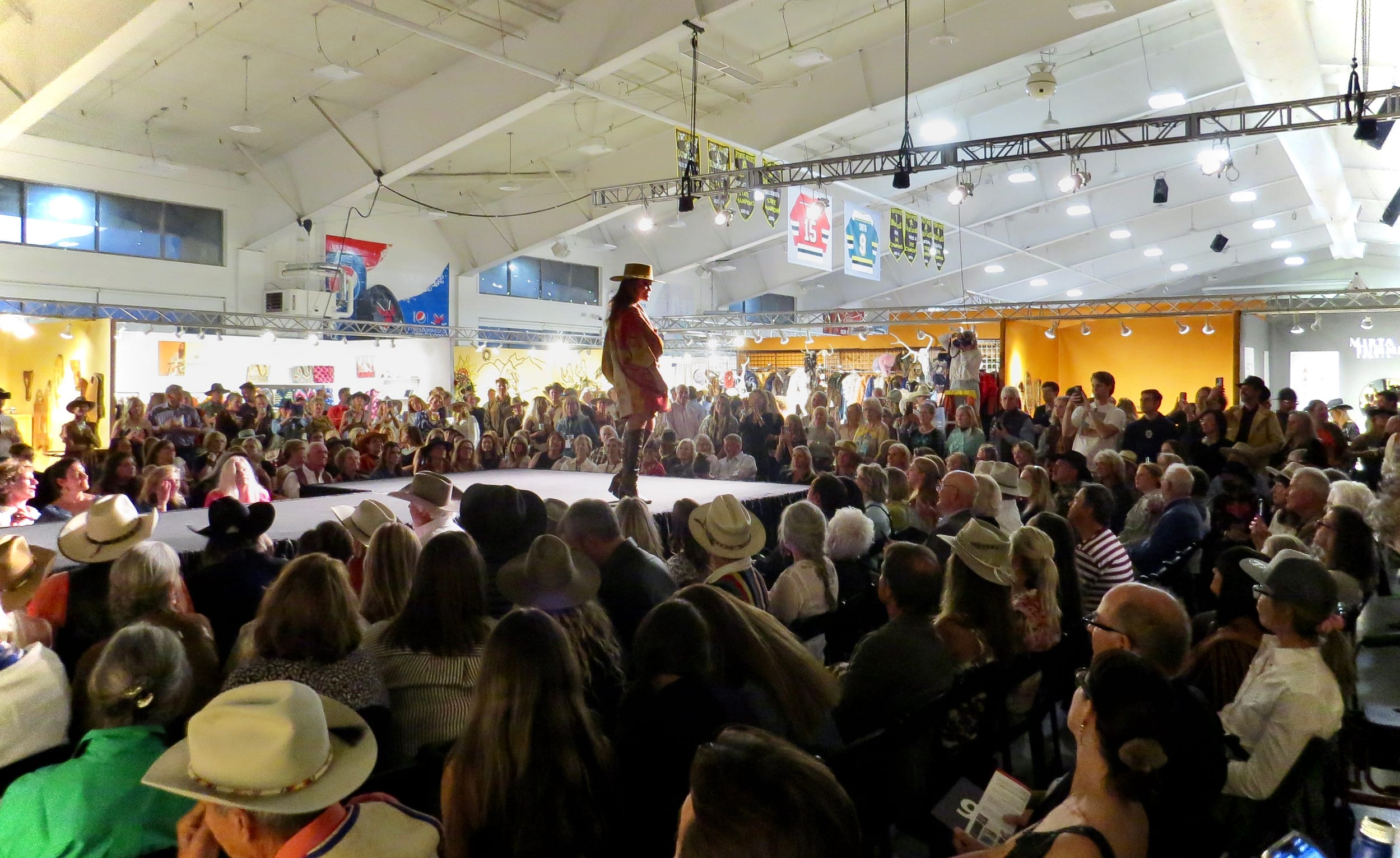 fashion show stage 1