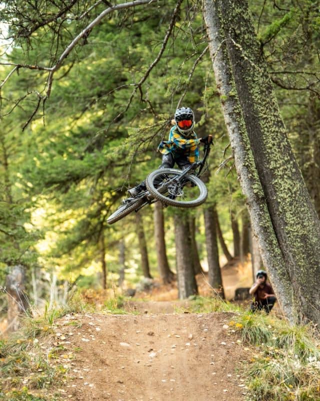 Only 2 days left to donate through Old Bill's! The giving period ends tomorrow and we need your help keeping our local trails open and riding their best. If you haven't already donated please consider supporting Teton FreeRiders this year!  We give it all back to the dirt. 
Go to link in bio to donate now!

🚵: @powbender 
📸: @powbenders
